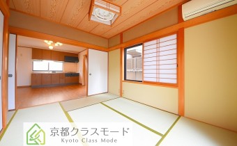 伏見区屈指の高級住宅地♪「ガレージ付き」です♪