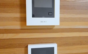モニター付きインターホン＆給湯器リモコン