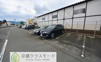 敷地内ガレージ