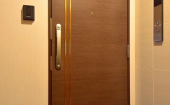 玄関ドア