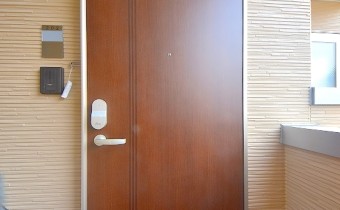 玄関ドア