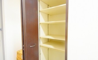 玄関横の収納