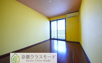 Room 8