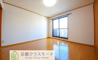 Room 8