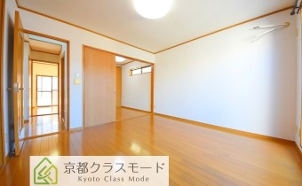 Room 8