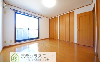 Room 8