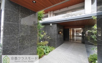 エントランス前