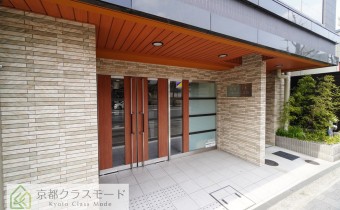 エントランス前