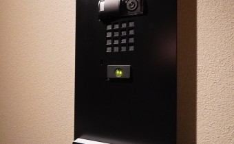 インターホン
