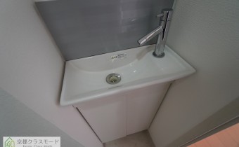 トイレ内手洗器