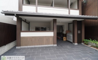 エントランス前