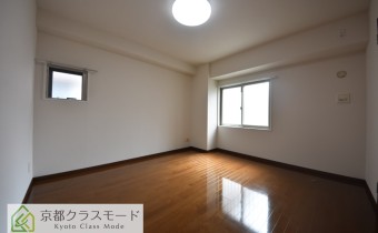 洋室7.7帖