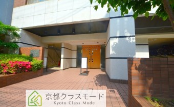 エントランス前
