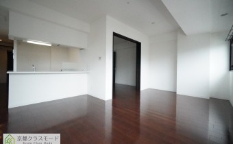 東向きバルコニーで日当たり抜群のお部屋です♪