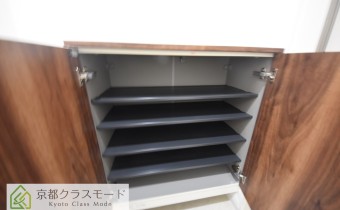 シューズボックス